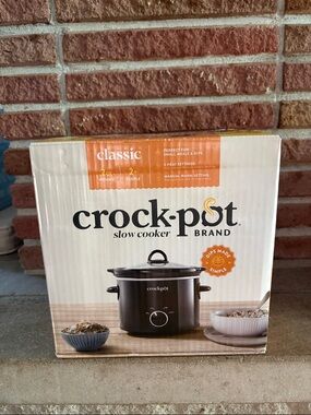 Crock-Pot Classic Small Slow Cooker in Black